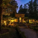 Villa Lemura 16&4, Emma