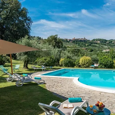 Lemura 16&4, Emma Villa