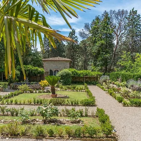 Lemura 16&4, Emma Villa