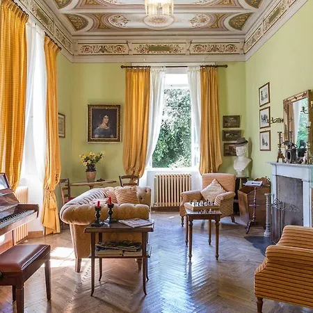 Villa Lemura 16&4, Emma Panicale