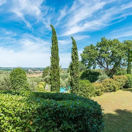 Lemura 16&4 Villa Panicale