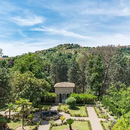 Villa Lemura 16&4, Emma Panicale