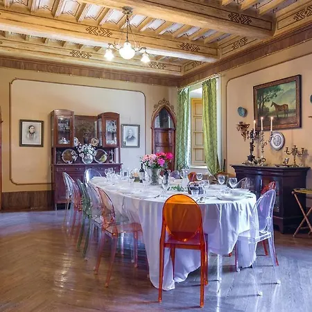 Lemura 16&4, Emma Villa Panicale