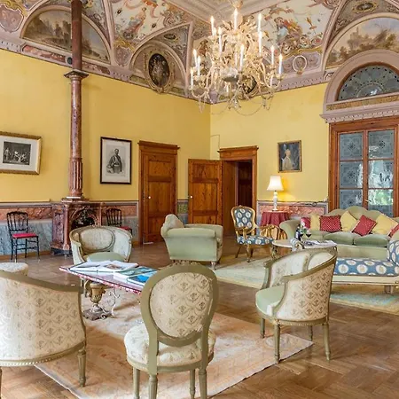 Villa Lemura 16&4, Emma