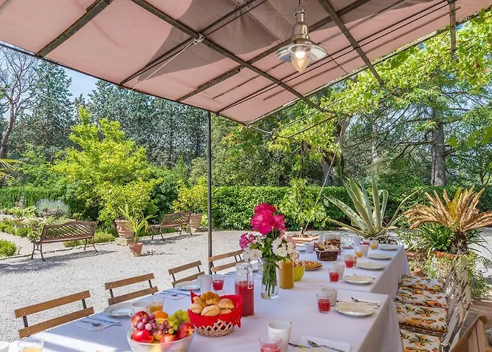 Lemura 16&4, Emma Villa