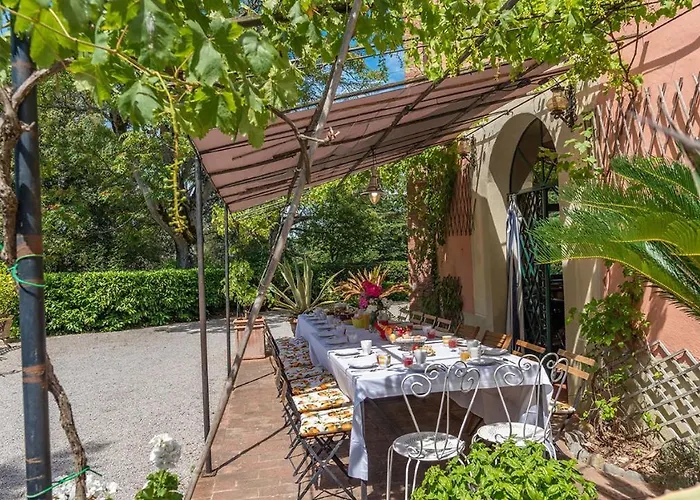 Lemura 16&4, Emma Villa