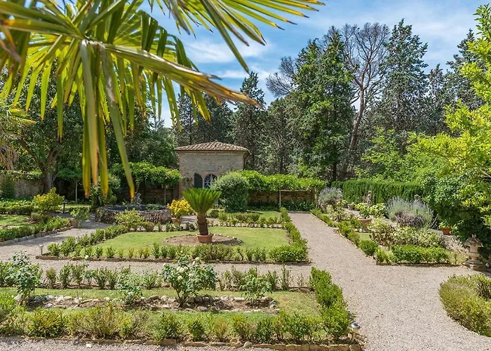 Lemura 16&4, Emma Villa