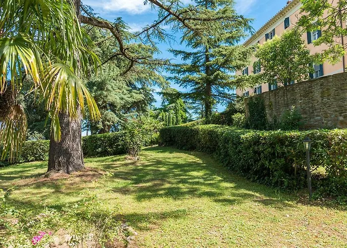 Villa Lemura 16&4, Emma *