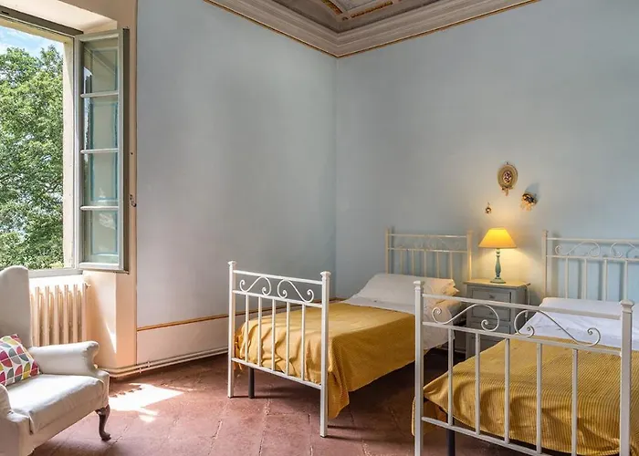 Lemura 16&4, Emma Panicale