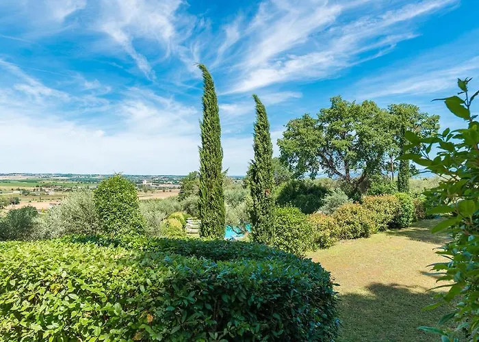 Lemura 16&4, Emma Villa Panicale